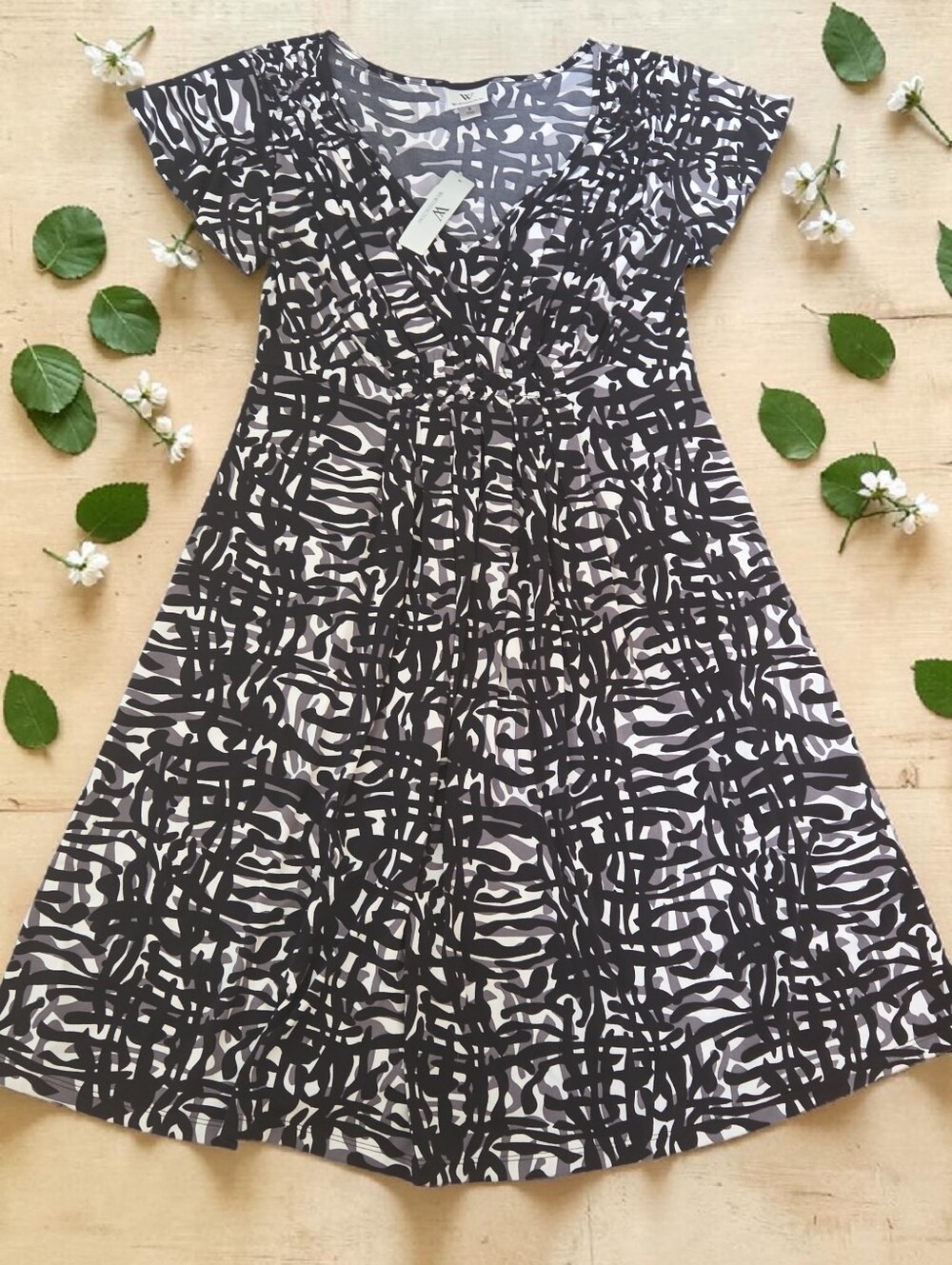 Worthington v-neck dress Women size Small
